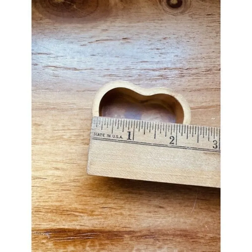 Vintage Small‎ Wooden Love birds Ring Box Heart Shaped Birds Love Dove Lid